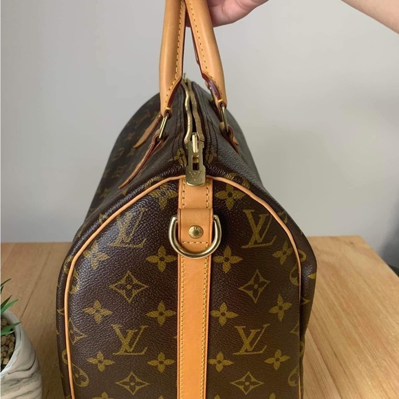Louis Vuitton Monogram Speedy Bandouliere 30 - Picture 7 of 16